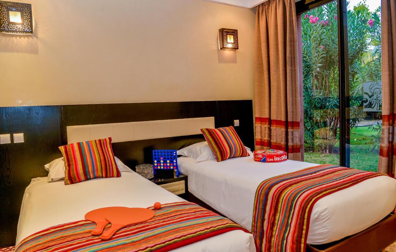 Les Jardins De Zyriab Bed & Breakfast Ait Hamid Exterior photo