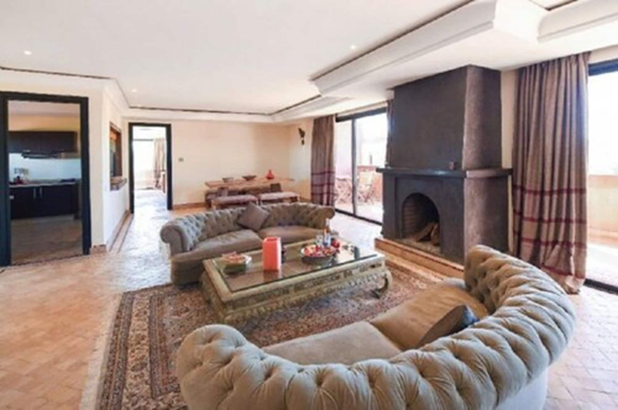 Les Jardins De Zyriab Bed & Breakfast Ait Hamid Exterior photo