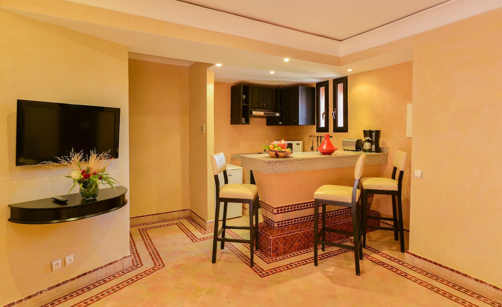 Les Jardins De Zyriab Bed & Breakfast Ait Hamid Exterior photo